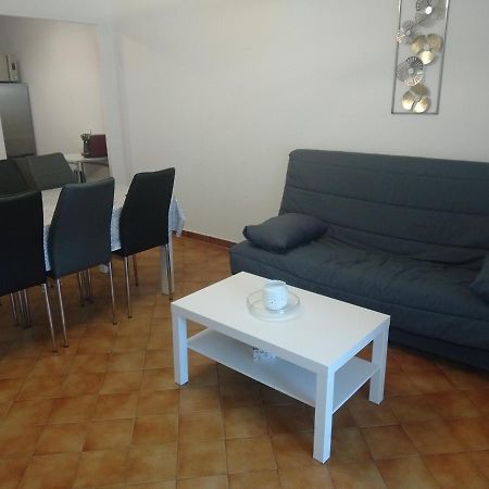 Capri Apartment Saint-Elme Luaran gambar