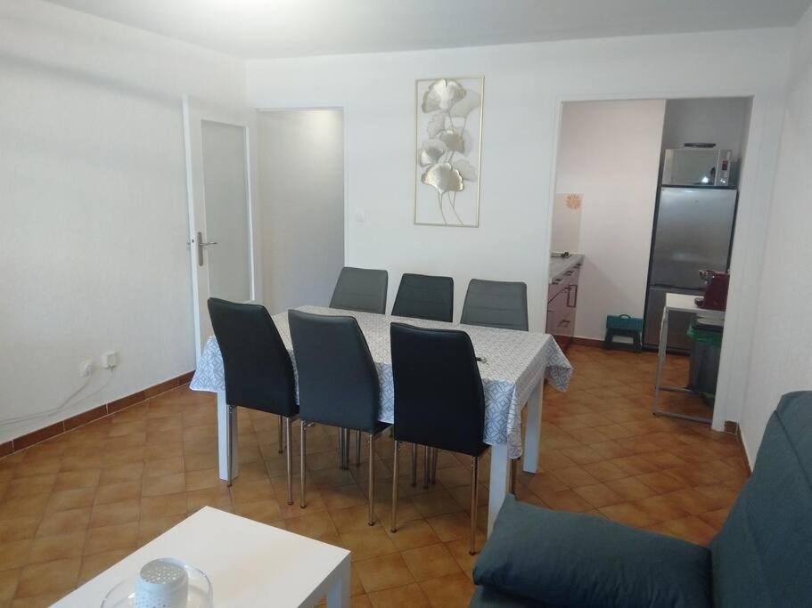 Capri Apartment Saint-Elme Luaran gambar